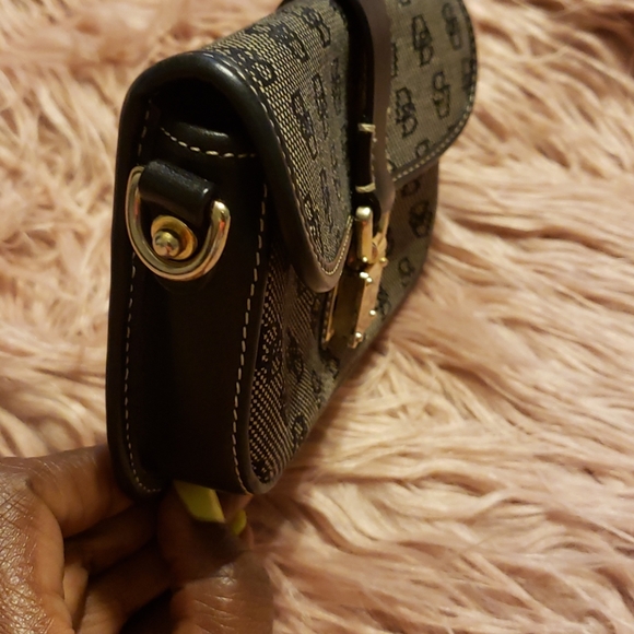 Purse - Picture 3 of 4